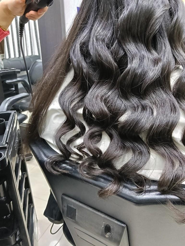Ladies salon home service
