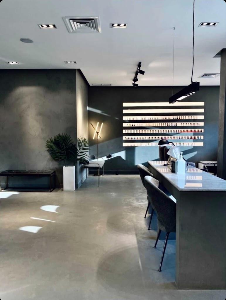 Glitz lounge salon